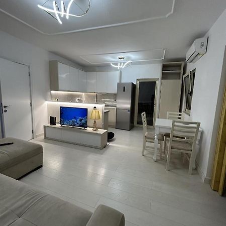 Center, Selvia White Apartment Тирана Экстерьер фото